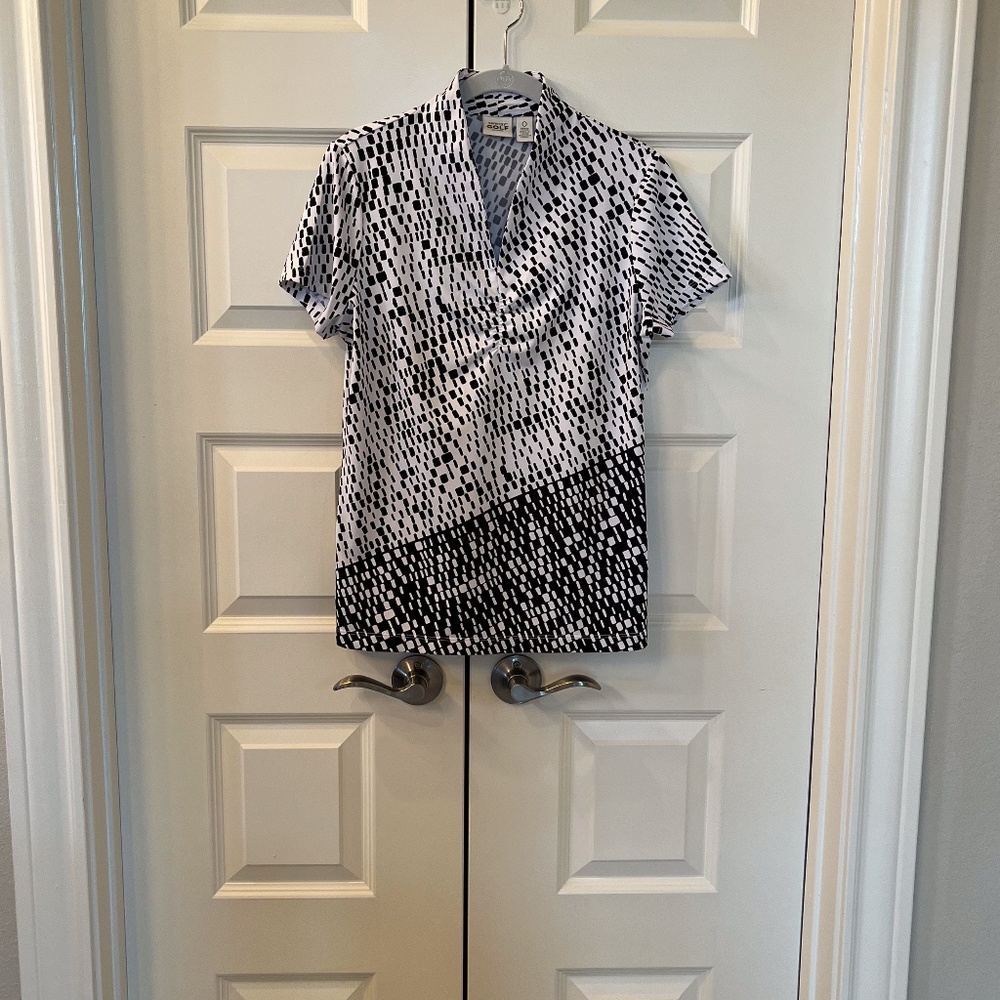 CHICO'S ZENERGY GOLF TOP   SZ 0